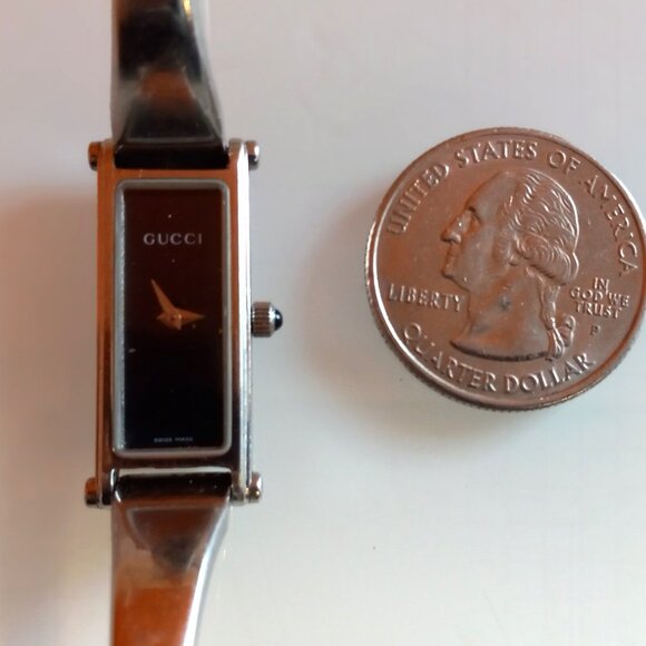 Gucci Silver & Black, Swiss Made, Quartz Ladies Watch - Picture 14 of 15